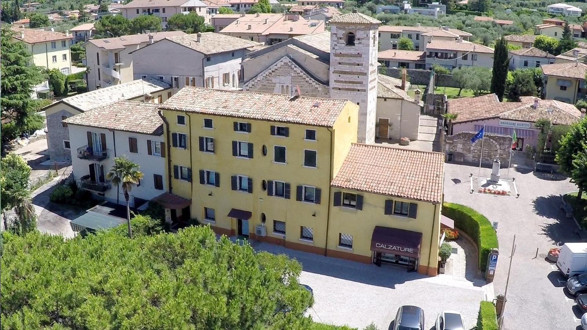 Hotel Vela D'Oro Dependence Bardolino Bagian luar foto